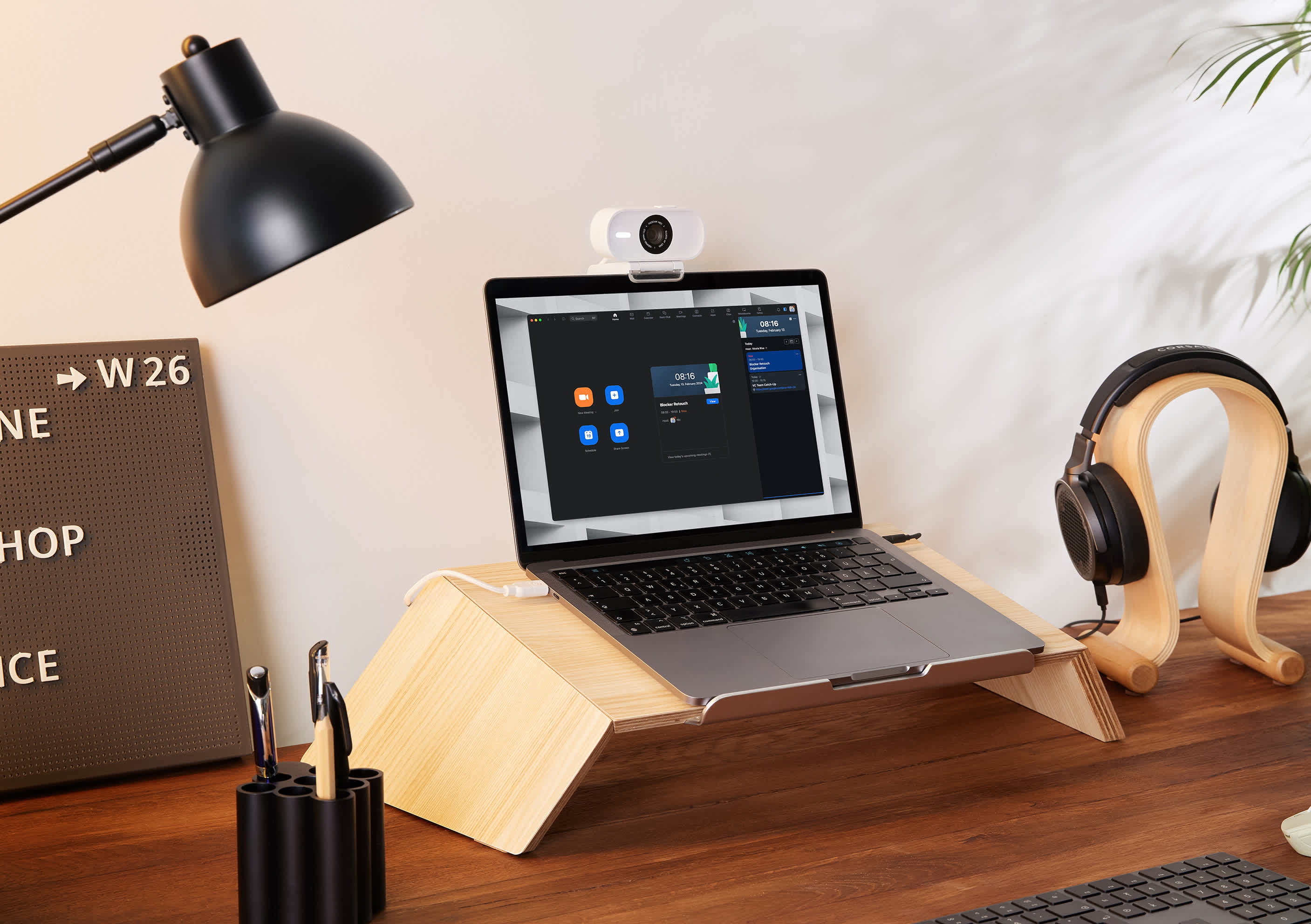 Elgato Facecam Neo 1080p60 Autofocus Webcam — lifestyle
